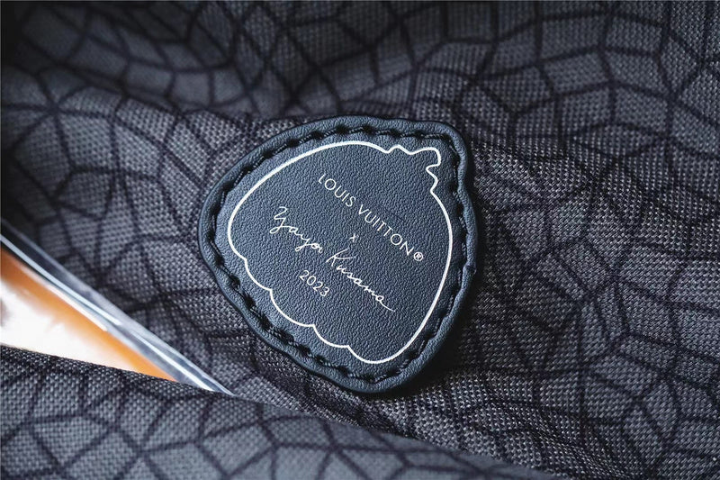 blara bags - Louis Vuittons - 10330