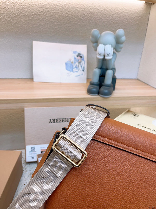 blara bags - Louis Vuittons  - 14926