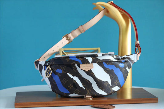 blara bags - Louis Vuittons  - 10338