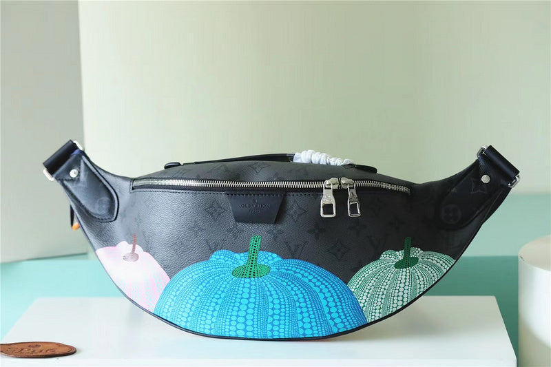 blara bags - Louis Vuittons  - 10330