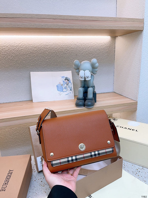 blara bags - Louis Vuittons  - 14926