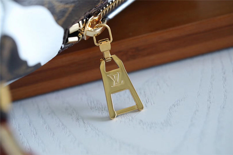 blara bags - Louis Vuittons  - 10337