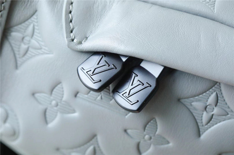 blara bags - Louis Vuittons  - 10332