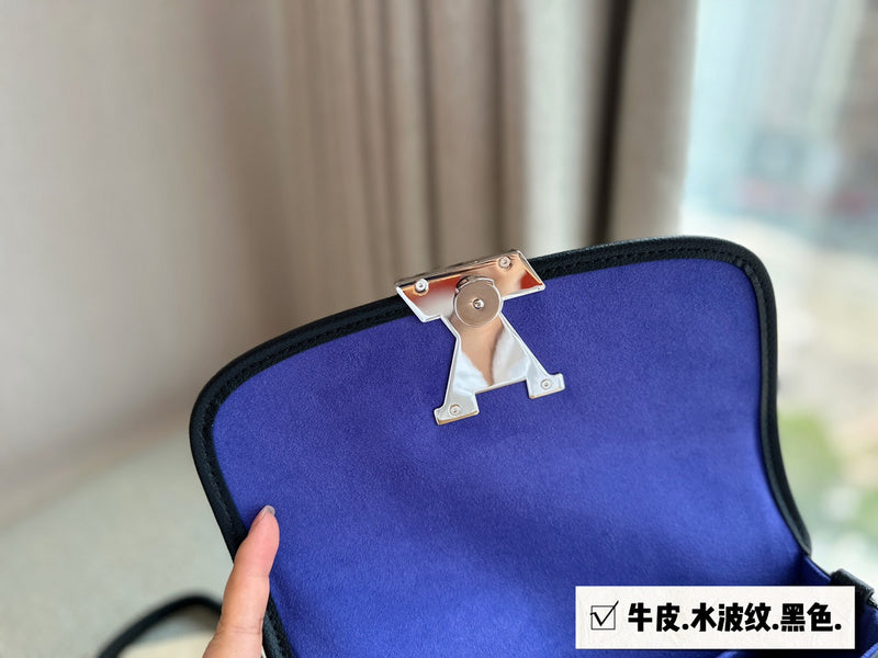 blara bags - Louis Vuittons  - 14934