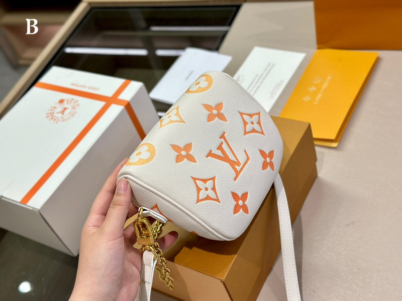 blara bags - Louis Vuittons  - 14929