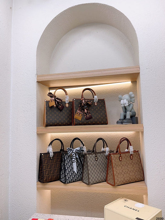 blara bags - Louis Vuittons  - 14902