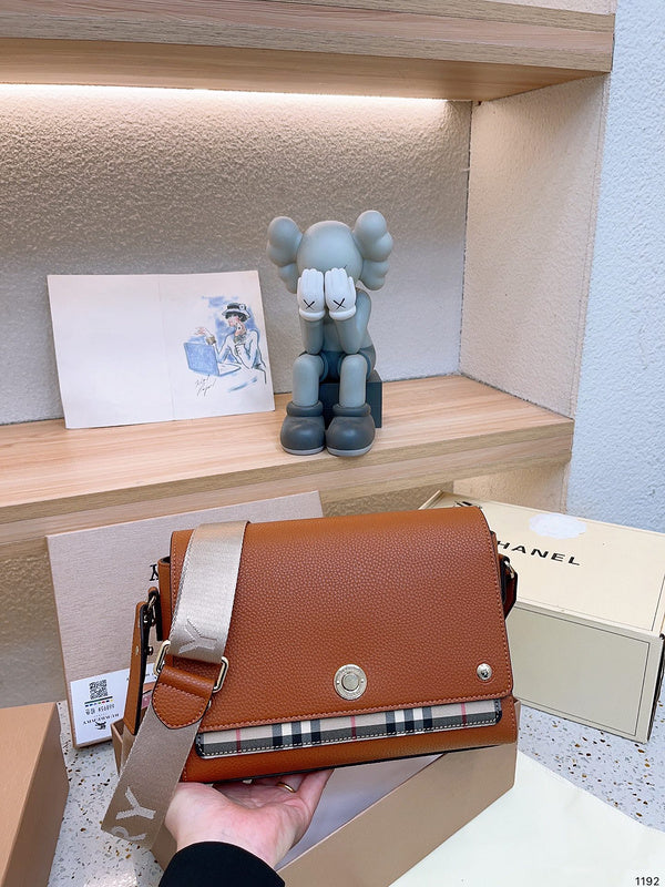 blara bags - Louis Vuittons  - 14926