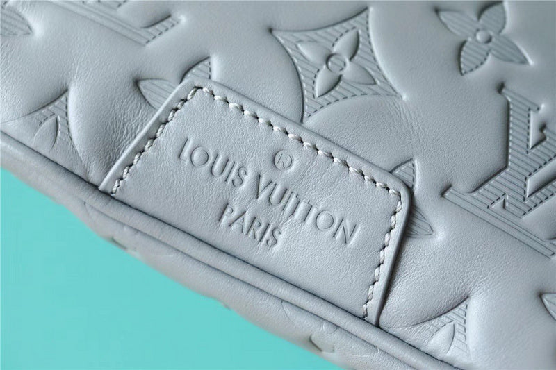 blara bags - Louis Vuittons  - 10332