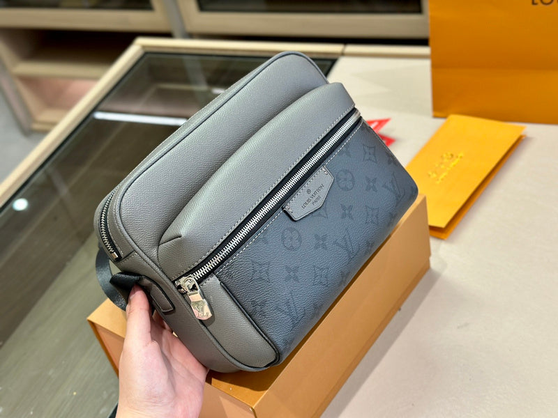 blara bags - Louis Vuittons  - 14923