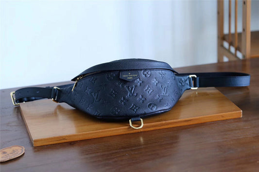 blara bags - Louis Vuittons  - 10346