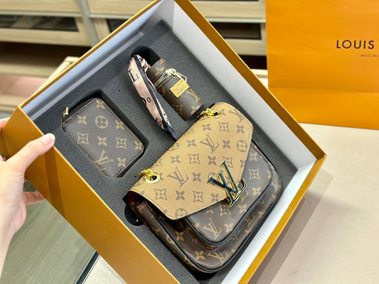 blara bags - Louis Vuittons  - 14900