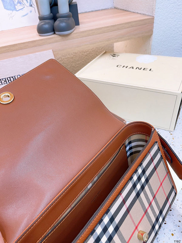 blara bags - Louis Vuittons  - 14926