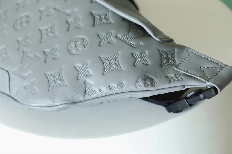 blara bags - Louis Vuittons  - 10332