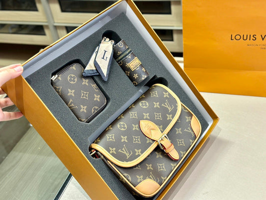 blara bags - Louis Vuittons  - 14897