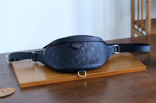 blara bags - Louis Vuittons  - 10348