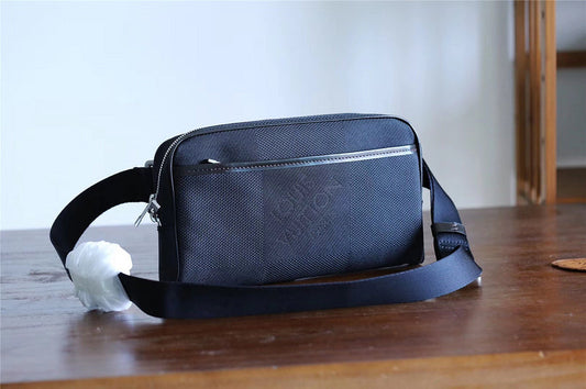 blara bags - Louis Vuittons  - 10368