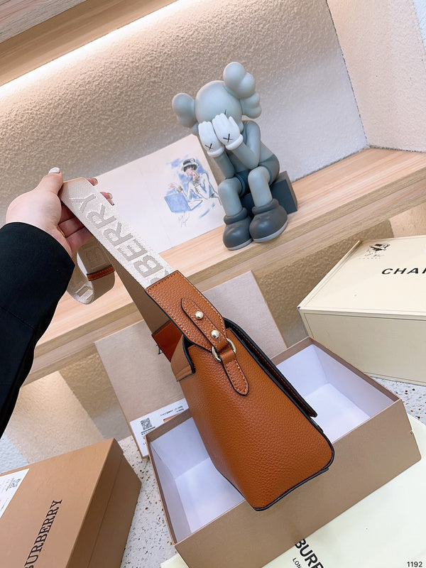 blara bags - Louis Vuittons  - 14926