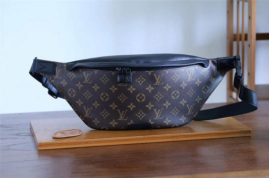 blara bags - Louis Vuittons  - 10347