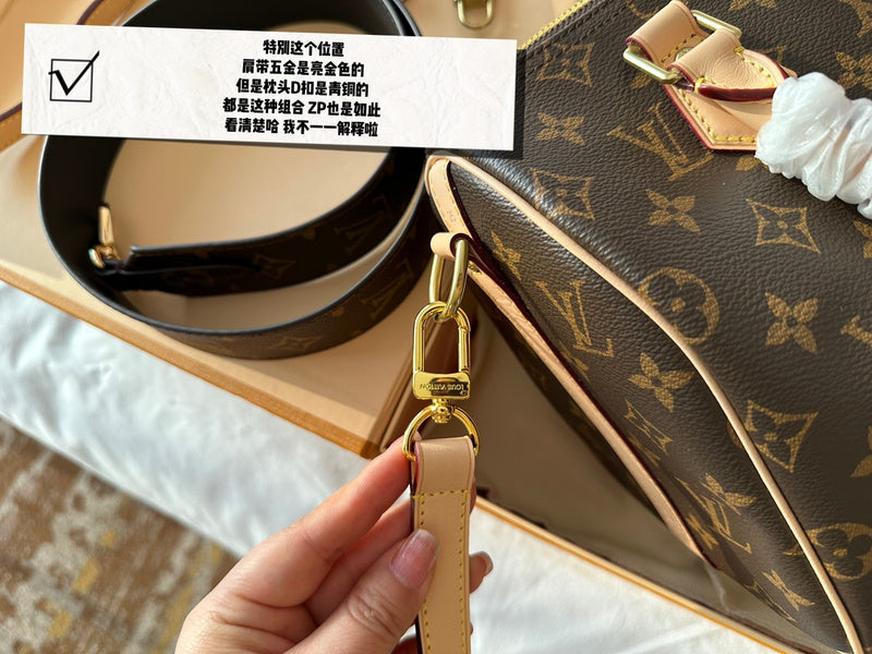 blara bags - Louis Vuittons  - 14933