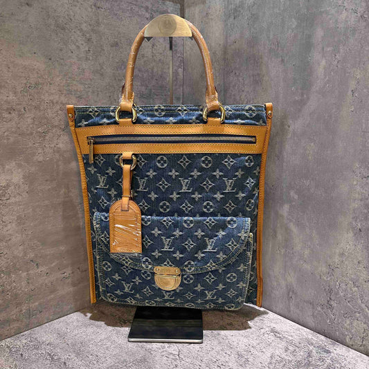 🛒Preloved Louis Vuitton denim tote bag